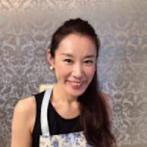 実原千秋
